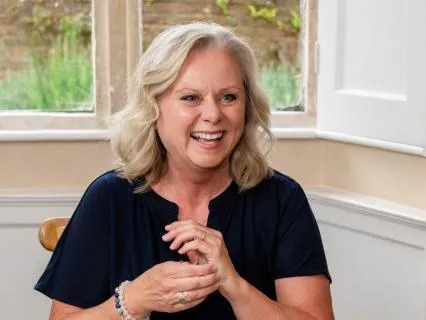 Stop Comparing Yourself: A 3-Minute Tapping Reset