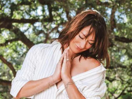 Stop Fighting Your Thoughts: A Meditation To Float Them Away