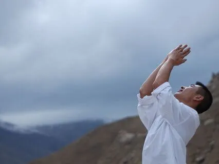 Stop The Wandering Mind With 5 Reiki Principles