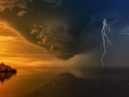 Storm And Warm Guitar