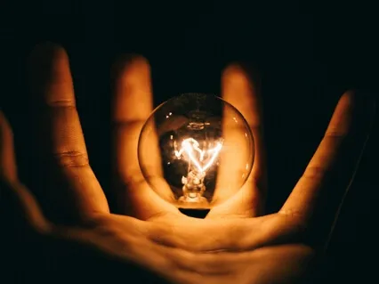 Stratusphere - Closer To The Light