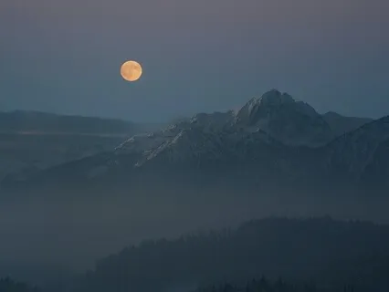 Stratusphere - Conversation With The Moon (432hz)