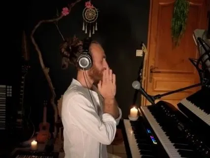 Strawberry Full Moon Live - Piano & Ethereal Voice (Part.2)