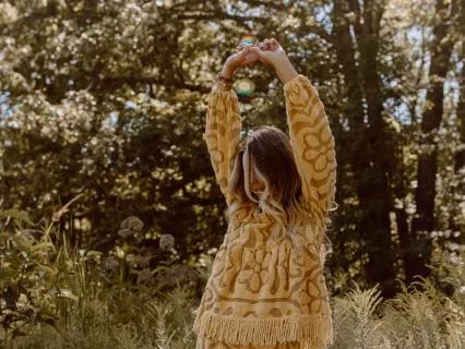 Stretch Into Your Day | 7 Minute Morning Reset