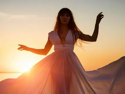 Subliminal Affirmations For Improving Self-Concept (Women)