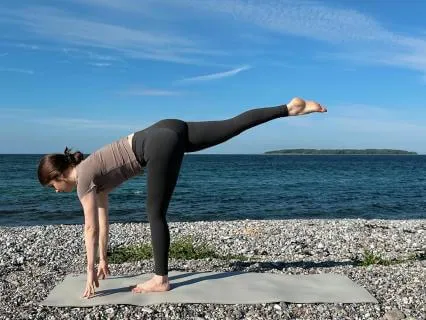 Summer Yoga: Slow, Strong & Energizing Flow