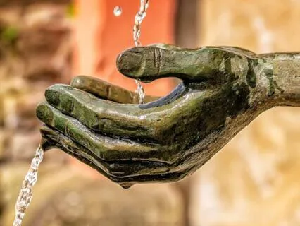 Sunday Series 3 - Hidden Glory (John 13)