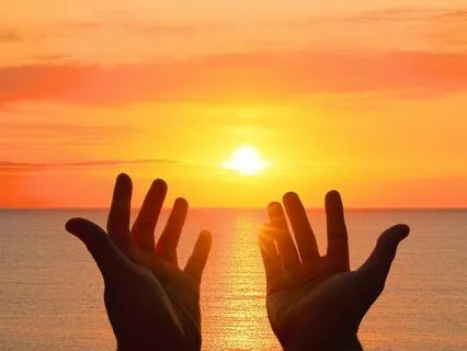 Sunrise Beach Chant: Gayatri Mantra Chanted By The Ocean