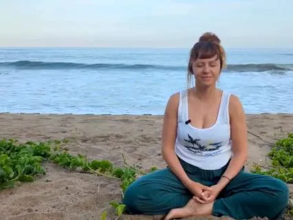 Sunrise Beach Meditation: Wake Up and Tune In with the Ocean