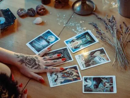 Tarot 101 | Simple Spreads | Choosing Your First Deck