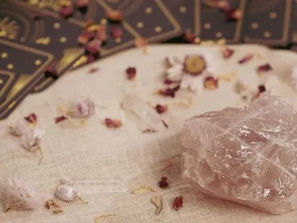 Tarot Message Meant To Find Your Right Before Bed