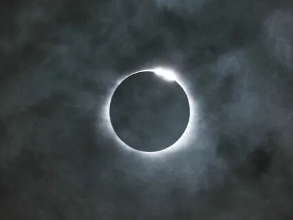 Taurus New Moon Bliss: Embrace Abundance