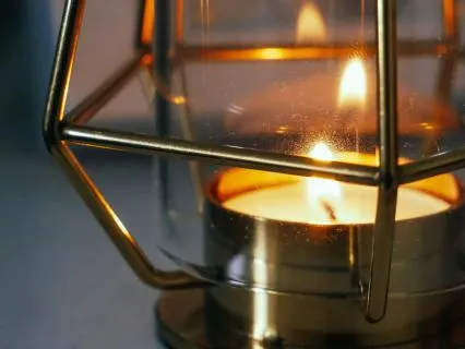 The Dreamer's Candle: 1 Minute To Dream & Believe