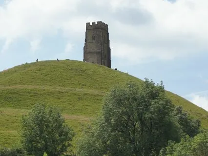 The Enlightened Path Of The Priestess With Louise Marlena