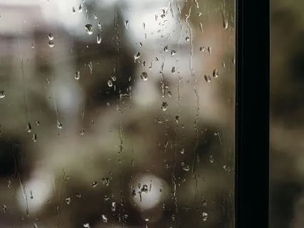 The Glass Window - 3 Minute Rain, Piano, And Violin