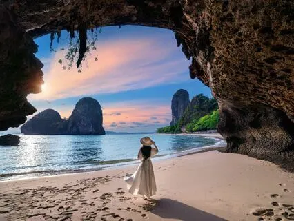 The Hidden Paradise (Heavenly Meditative Music)