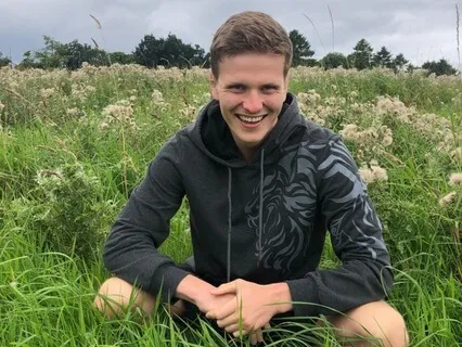 The Living World: Learning The Ways Of The Pain Master