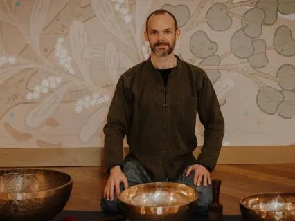 The Meaning Of Surrender & 100Hz Heart Bowl & Vocal Toning