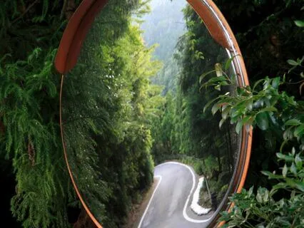 The Mirror Of Kind Words: A Kids Meditation