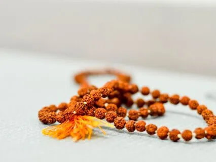 The Power of Om – Binaural Sound Journey (Om Mantra)