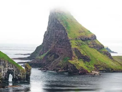The Slow Isle: A Fantasy Sleep Story With Ocean Waves