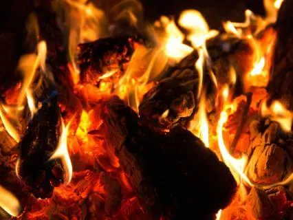 The Storyteller's Fire — An Early Evening Visualisation