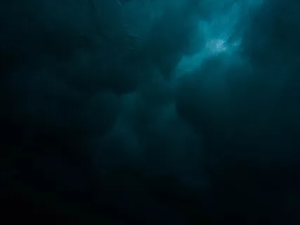 The Swim From Abyssal (Theta Binaural Beats - 7.83Hz)