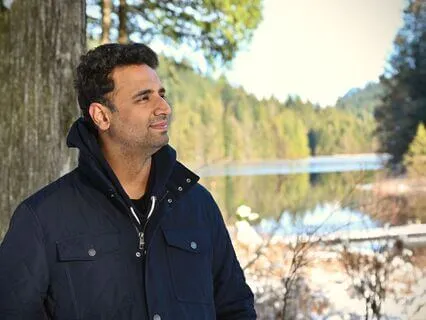 The Way Knows The Way: Singing A Tao Mantra By The River