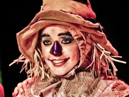 The Wizard Of Oz. 3: How Dorothy Saved The Scarecrow