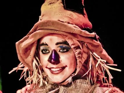 The Wizard Of Oz. 4: The Road Through The Forest