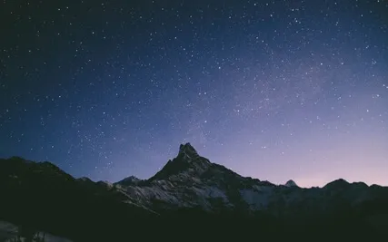 Theta Twilight: Soft, Dreamy Tones To Ease You Into Sleep