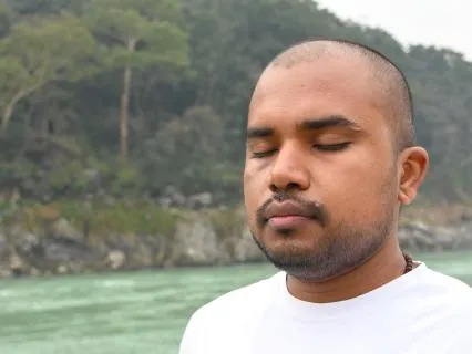 Three Pillars Of Deep Meditation: Time, Place, And Posture