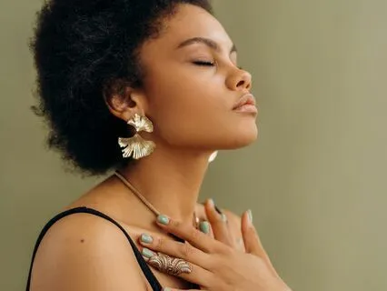 Throat Chakra Meditation: Speaking Your Truth