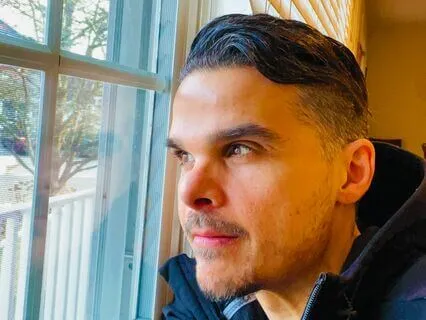 Time Is Ticking: Express Your Gifts And Start Really Living