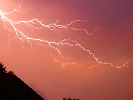 To Fall Asleep - Stormy Night In The Rainforest (4Hz)