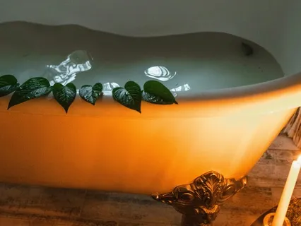 Tranquil Retreat: Bath And Candle Harmony