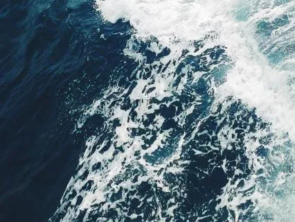 Tranquil Sea And Waves: Theta Meditation Journey