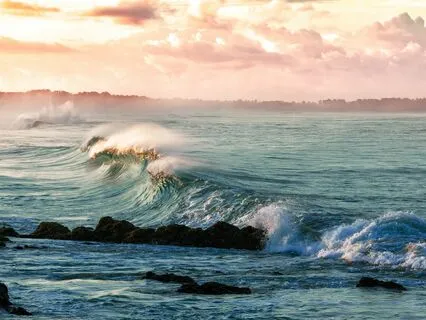 Tranquil Tides: Gently Crashing Waves