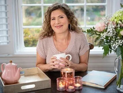 Understanding A Course in Miracles