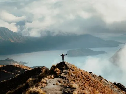 Understanding Presence: Being With Thoughts And Sensations