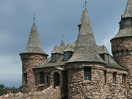 Une châtelaine en sa tour
