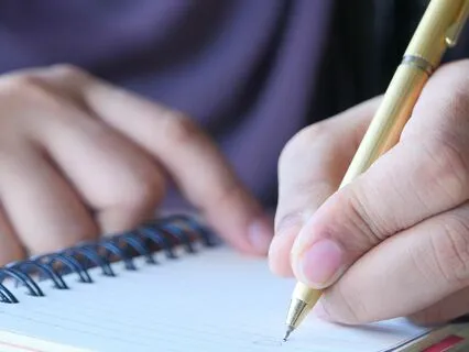 Evening Meditation And Journaling To Unwind