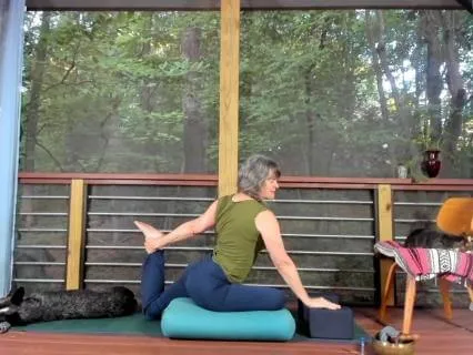 Unwind & Open: Hatha Yoga For The Hips