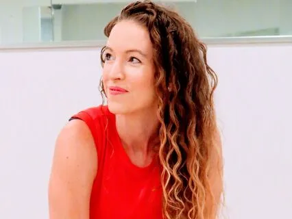 Upbeat 30-minute Yoga Flow To Unwind