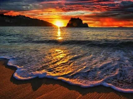 Vagues de la Mer Relaxantes sur une Plage Rocheuse - Bols Tibétains, Handpans et Ondes Thêta