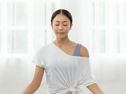 Vipassana: Knowing & Watching Sensations