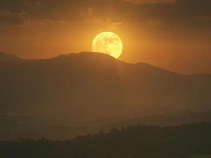 Virgo Full Moon Reset: Redesign Rhythms Without Burning Out