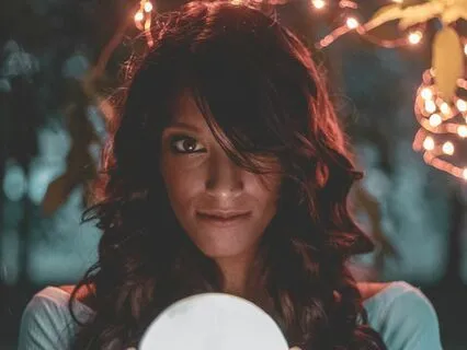 Virgo Full Moon & Tapping Into Gut Feelings