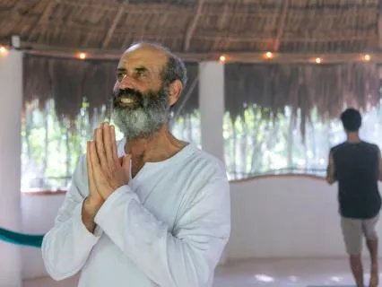 Walking In Awareness – Settling The Mind In Motion