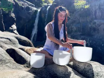 Waterfall Sounds & Crystal Bowls | 1 Hour Focus & Relaxation